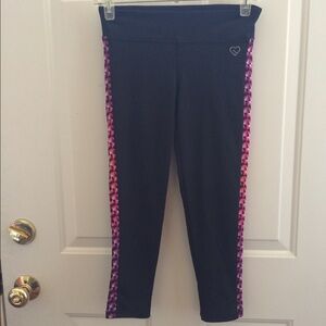 Aeropostale Pink Printed Capris‎